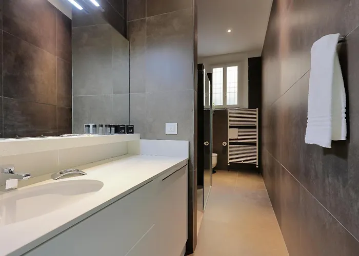 Thechicflat * بولونيا